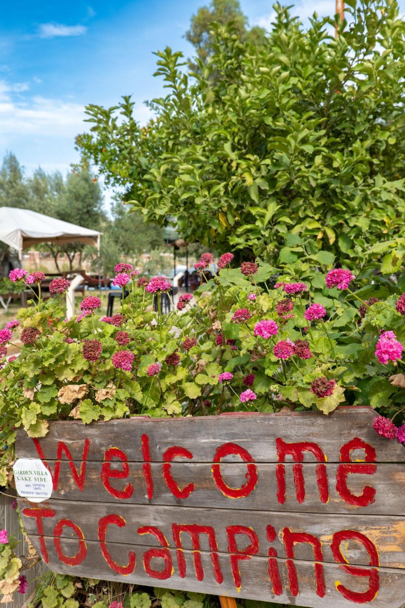 Garden Villa Lake Side & Glamping Ксамил Екстериор снимка