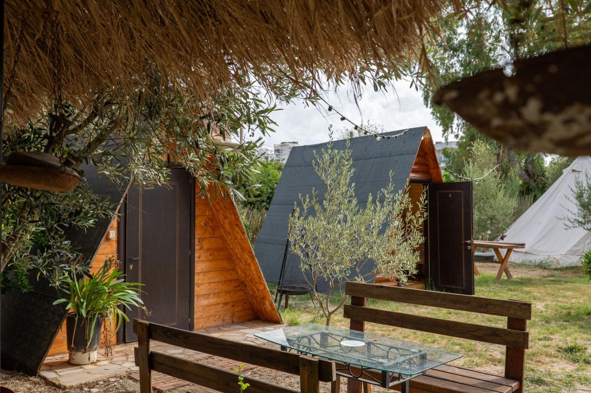 Garden Villa Lake Side & Glamping Ксамил Екстериор снимка