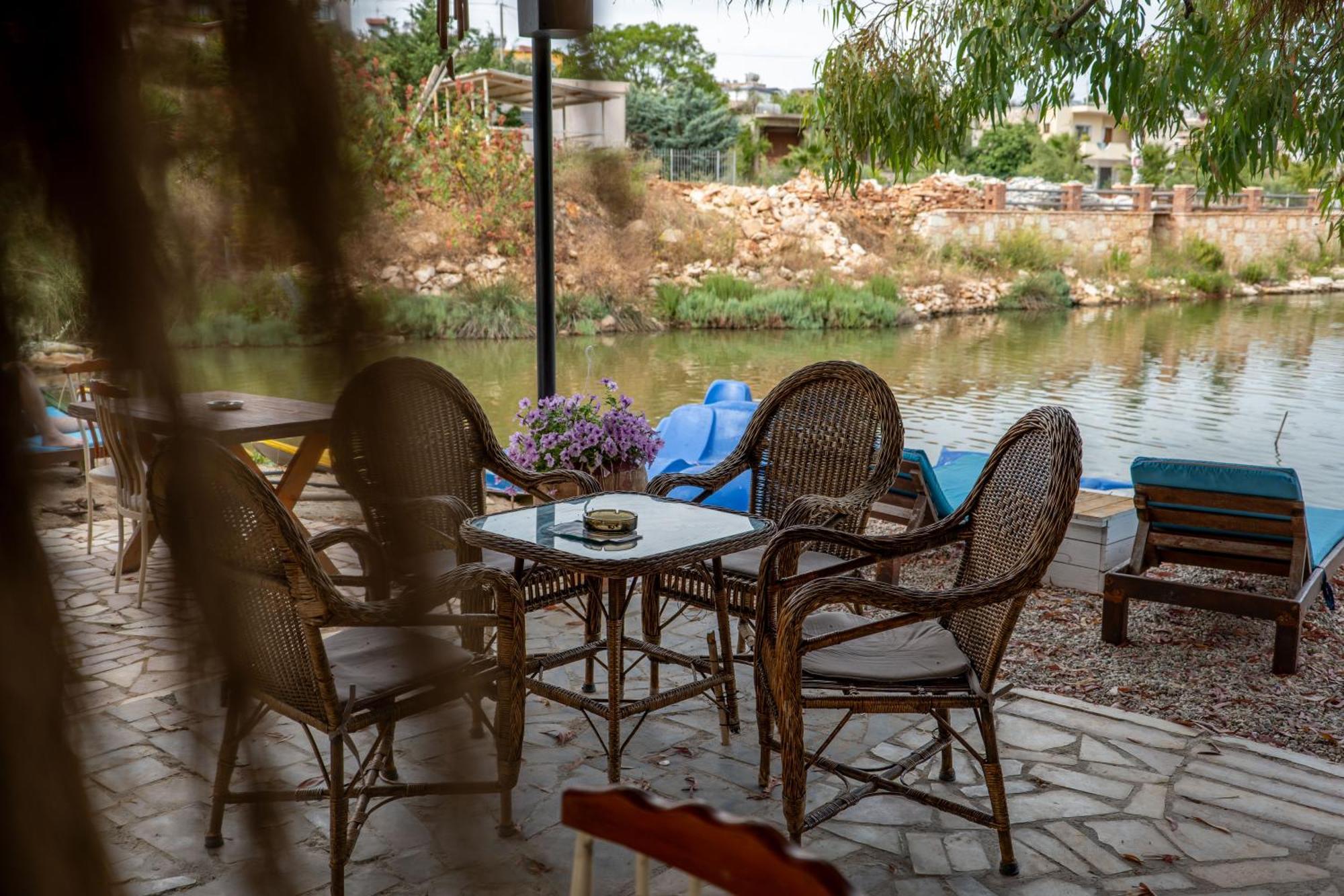 Garden Villa Lake Side & Glamping Ксамил Екстериор снимка